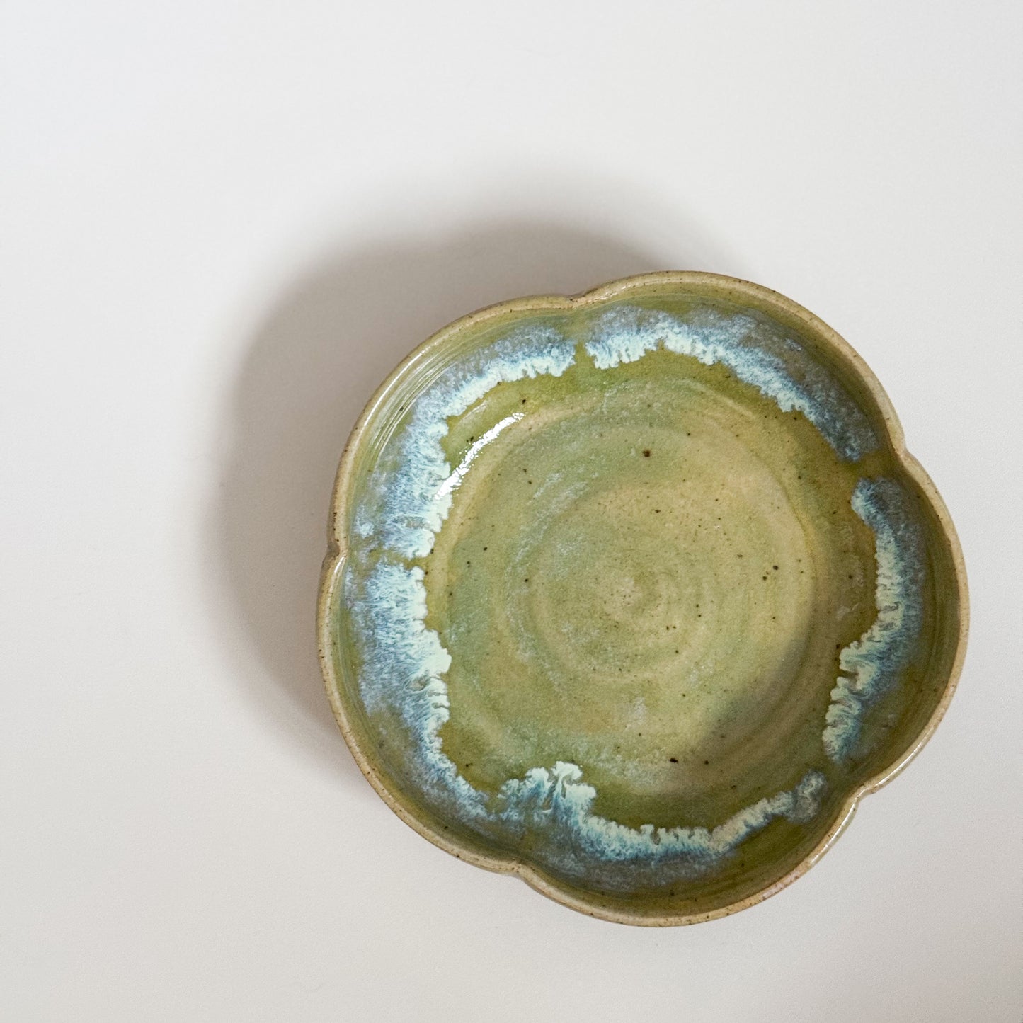 Flower Plate in Lime